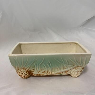 .125. VINTAGE | McCoy Planter | Pine Cone Pattern