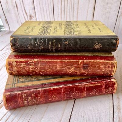 LOT 221  GROUP OF ANTIQUE BOOKS READERS ARITHMATIC POLLY HIMSELF CHRISTMAS BOOK 1897