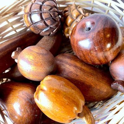 LOT 226  VINTAGE GROUP WOODEN FRUIT 