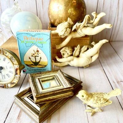 LOT 227  FUN GROUP OF KITCHY DECOR CLIP ON ANGELS MIRRORS ORNAMENTS COASTERS GLASS MARBLE CLOCK