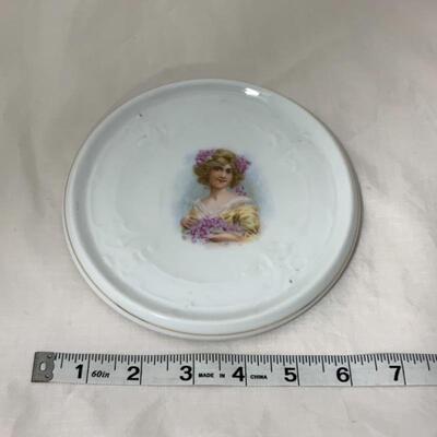 .134. ANTIQUE | Beautiful Woman | Porcelain Tea Trivet