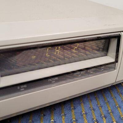 Lot 1246: Vintage JVC SR-8360U Video Cassette Recorder 