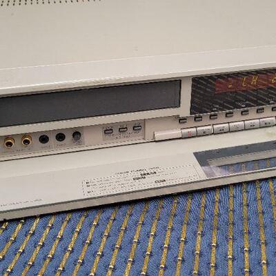 Lot 1246: Vintage JVC SR-8360U Video Cassette Recorder 
