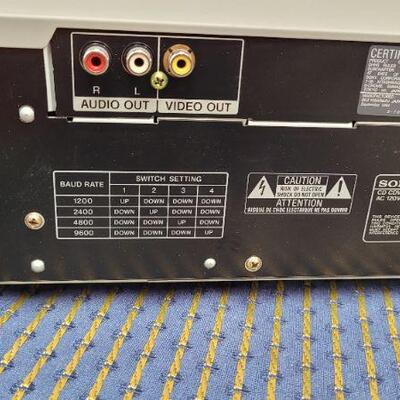 Lot 1254: Vintage Sony LASERMAX Laser Disc Player MDP-1700AR