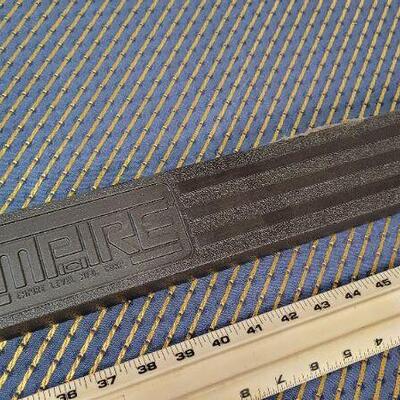 Lot 1257: Vintage EMPIRE Bubble Stick 48" Level Ruler w/ Hard Case 