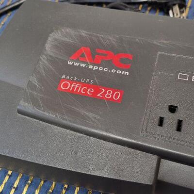 Lot 1261: Vintage APC Office 280 BACKUP Surge Protector 