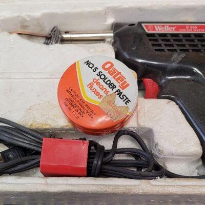Lot 1262: Vintage WELLER D550 Soldering Gun 