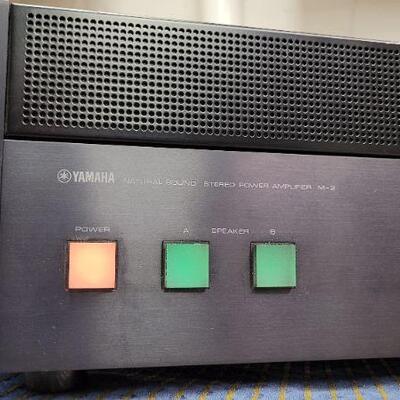 Lot 1267: Vintage YAMAHA M2 Natural Sound Stereo Amplifier TESTED A+