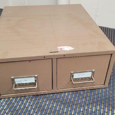 Lot 1272: Small Desktop 2-Drawer File Cabinet 