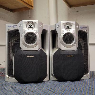 Lot 1275: Vintage Pair of PANASONIC SB-AK29 Speakers 