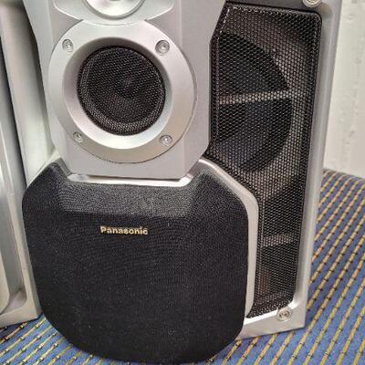 Lot 1275: Vintage Pair of PANASONIC SB-AK29 Speakers 
