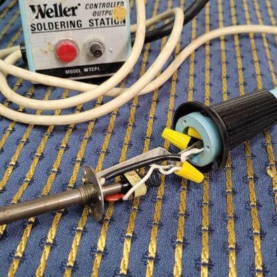 Lot 1276: Vintage WELLER Soldering Station 