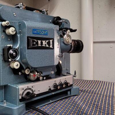 Lot 1285: Vintage EIKI Sound Projector TESTED A+