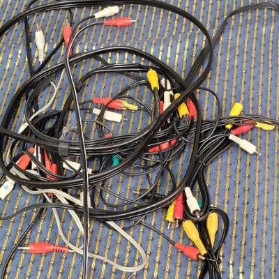 Lot 1319: Assorted RCA Cables 