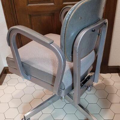 Lot 1332: Vintage Mid Century Modern Desk Chair Reclining 