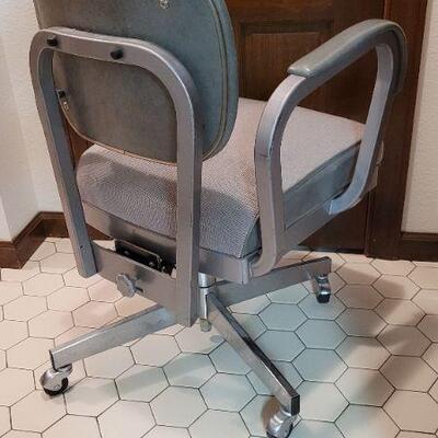 Lot 1332: Vintage Mid Century Modern Desk Chair Reclining 