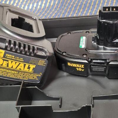 Lot 1372: DEWALT 18v Cordless Drill w 2 Batteries and Charger + Case TESTED A+