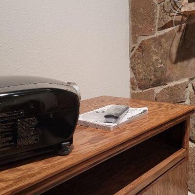 Lot 1337: SHARP XV-Z2000 High Definition Projector 