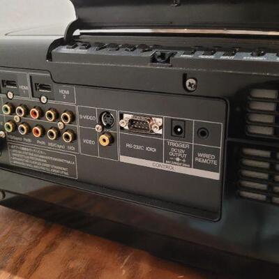 Lot 1337: SHARP XV-Z2000 High Definition Projector 