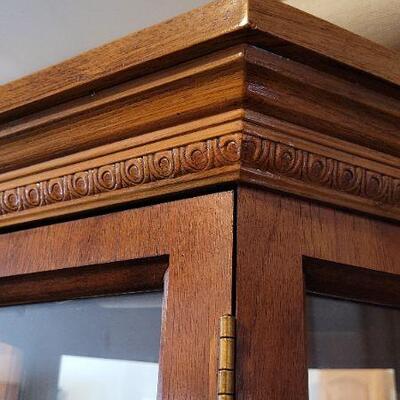 Lot 1387: Large Glass Shelf Curio Cabinet 