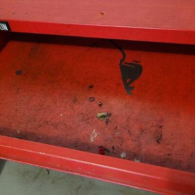 Lot 1388: Vintage Toolbox w/ 3 Drawers