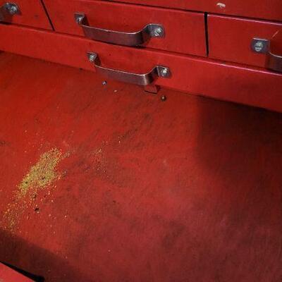Lot 1389: Large Vintage Toolbox w/ Assorted Tools Included. 