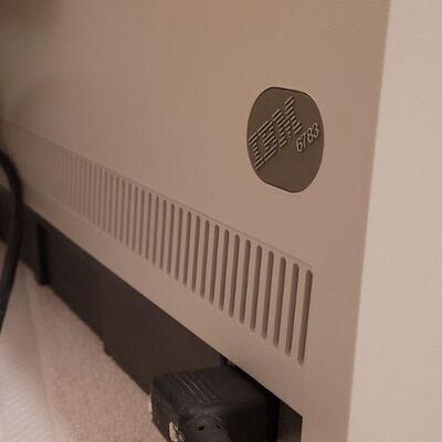 Lot 1390: IBM Wheelwriter 10 Series 2
