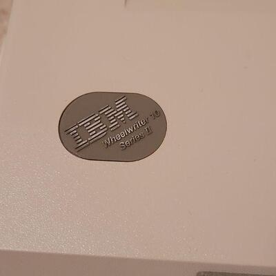 Lot 1390: IBM Wheelwriter 10 Series 2