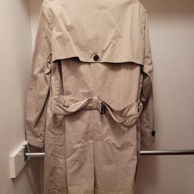 Lot 1397: Gap Belted Trench Coat
