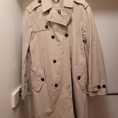 Lot 1397: Gap Belted Trench Coat