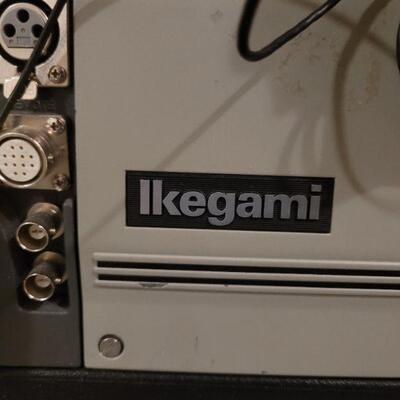 Lot 1408: Vintage Ikegami HC-240A