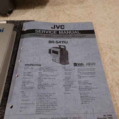 Lot 1408: Vintage Ikegami HC-240A