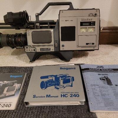 Lot 1408: Vintage Ikegami HC-240A