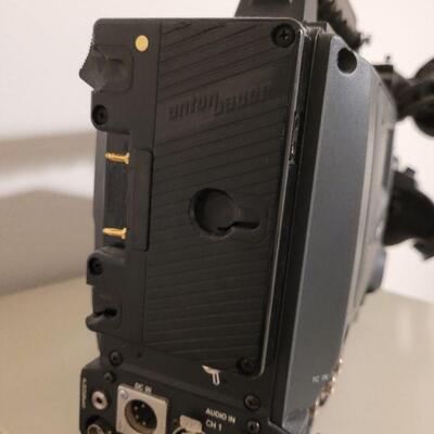 Lot 1409: Vintage Panasonic DVCPRO