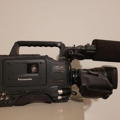 Lot 1409: Vintage Panasonic DVCPRO