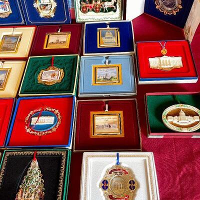 LOT 235  WHITE HOUSE HISTORICAL SOCIETY CHRISTMAS ORNAMENTS BOXES & PAPERWORK 2000s 