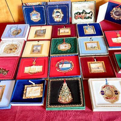 LOT 235  WHITE HOUSE HISTORICAL SOCIETY CHRISTMAS ORNAMENTS BOXES & PAPERWORK 2000s 