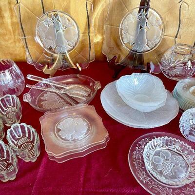 LOT 237  VINTAGE GROUP OF CLEAR & FROSTED GLASS PLATES BOWLS SALAD SET SPOON RESTS