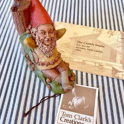LOT 245  RESIN SCULPTURE "SATURDAY" BY TOM CLARK CREATIONS CAIRN STUDIOS 