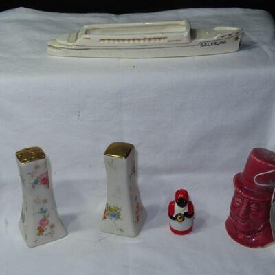 Salt and Papper Shaker Lot
