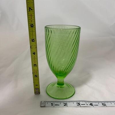 .137. VINTAGE | Footed Spiral Tumblers | Anchor Hocking
