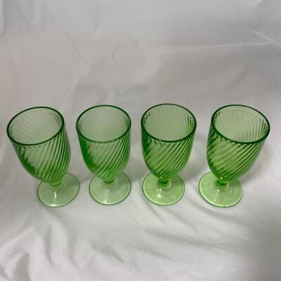 .137. VINTAGE | Footed Spiral Tumblers | Anchor Hocking