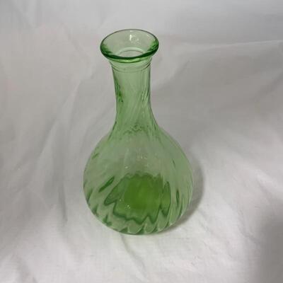 .138. VINTAGE | Spiral Vase | Anchor Hocking