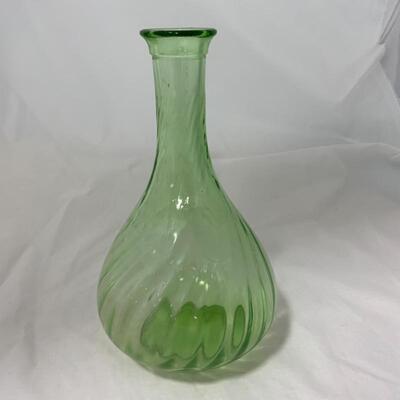 .138. VINTAGE | Spiral Vase | Anchor Hocking