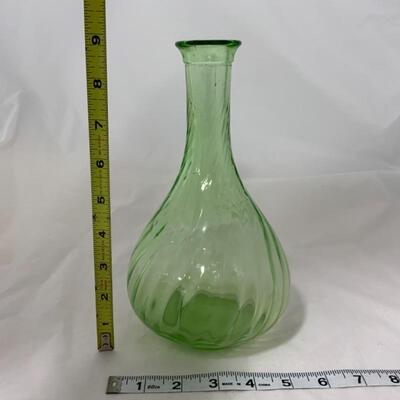 .138. VINTAGE | Spiral Vase | Anchor Hocking
