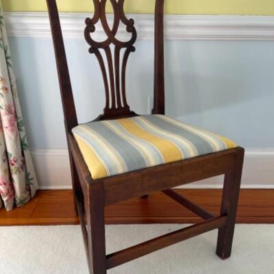 B268 Antique Country Chippendale Chair 