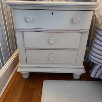 C286 Pair of White Three Drawer Nightstands by Stanley Furniture 