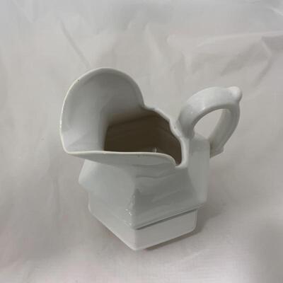 .145. VINTAGE | Royal Haegar | White Pitcher
