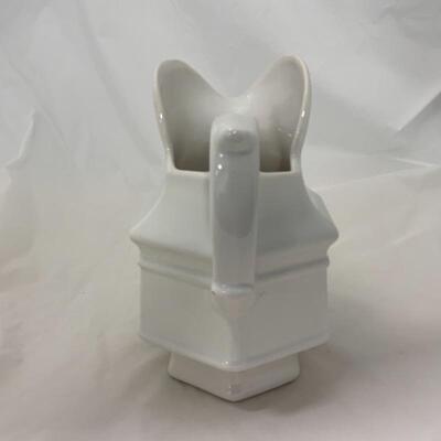 .145. VINTAGE | Royal Haegar | White Pitcher