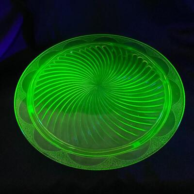 .147. VINTAGE | Green Swirl Depression Glass | Cake Plate | Chop Plate
